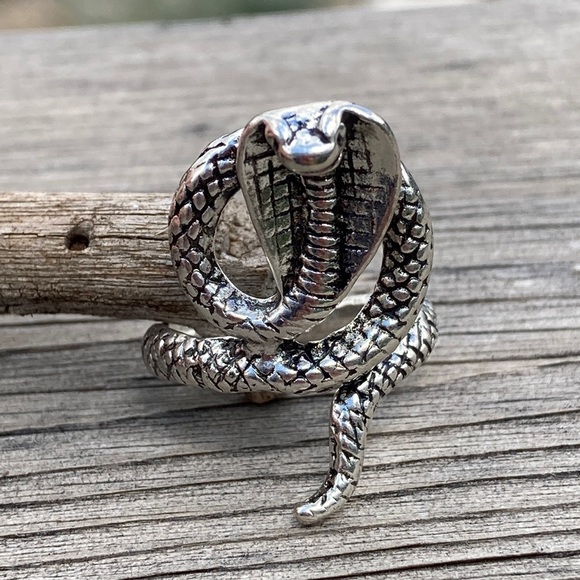 Vintage-Style Punk Cobra Wrap Around Silver Alloy Adjustable Ring Size 7 (H218) - Picture 2 of 15